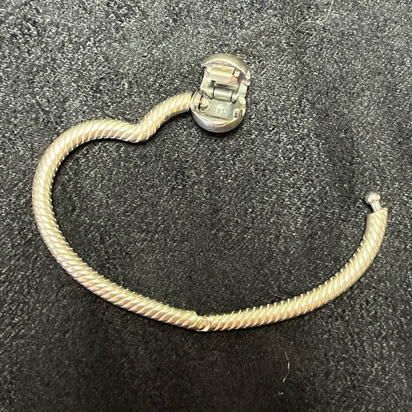 Pandora moment charms holder silver heart shape - Picture 3 of 7